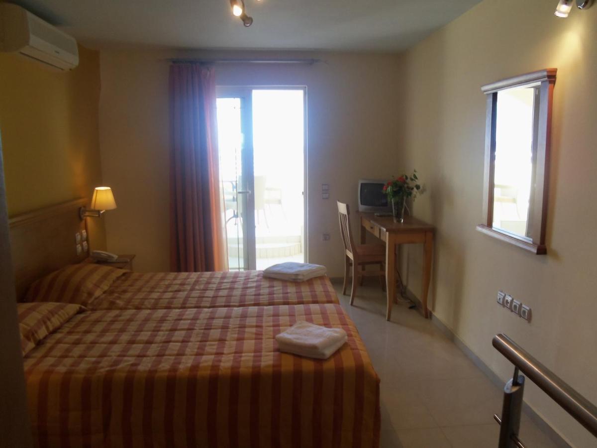 Ionio Star Hotel Koutsouras Exterior photo
